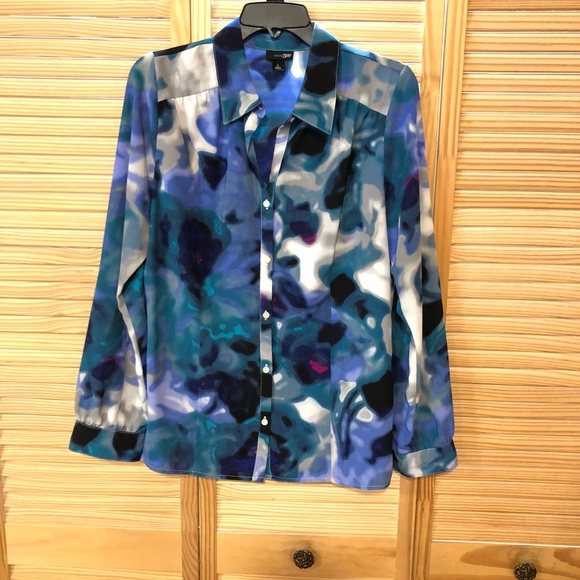 East 5th Beautiful Blouse.  It has great colors - Picture 1 of 5